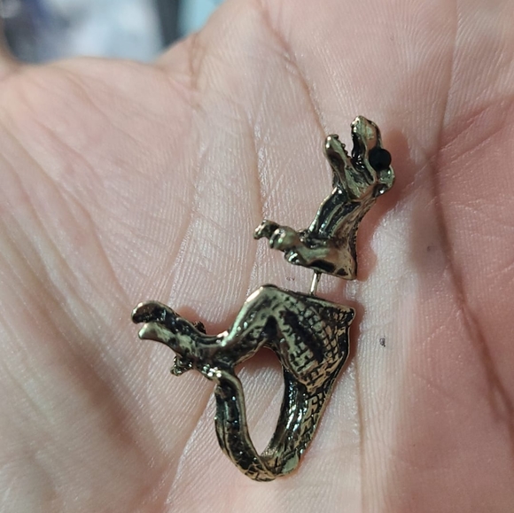 New Design 2 Pcs Punk Cool Dinosaur T-rex Earring - Picture 2 of 9